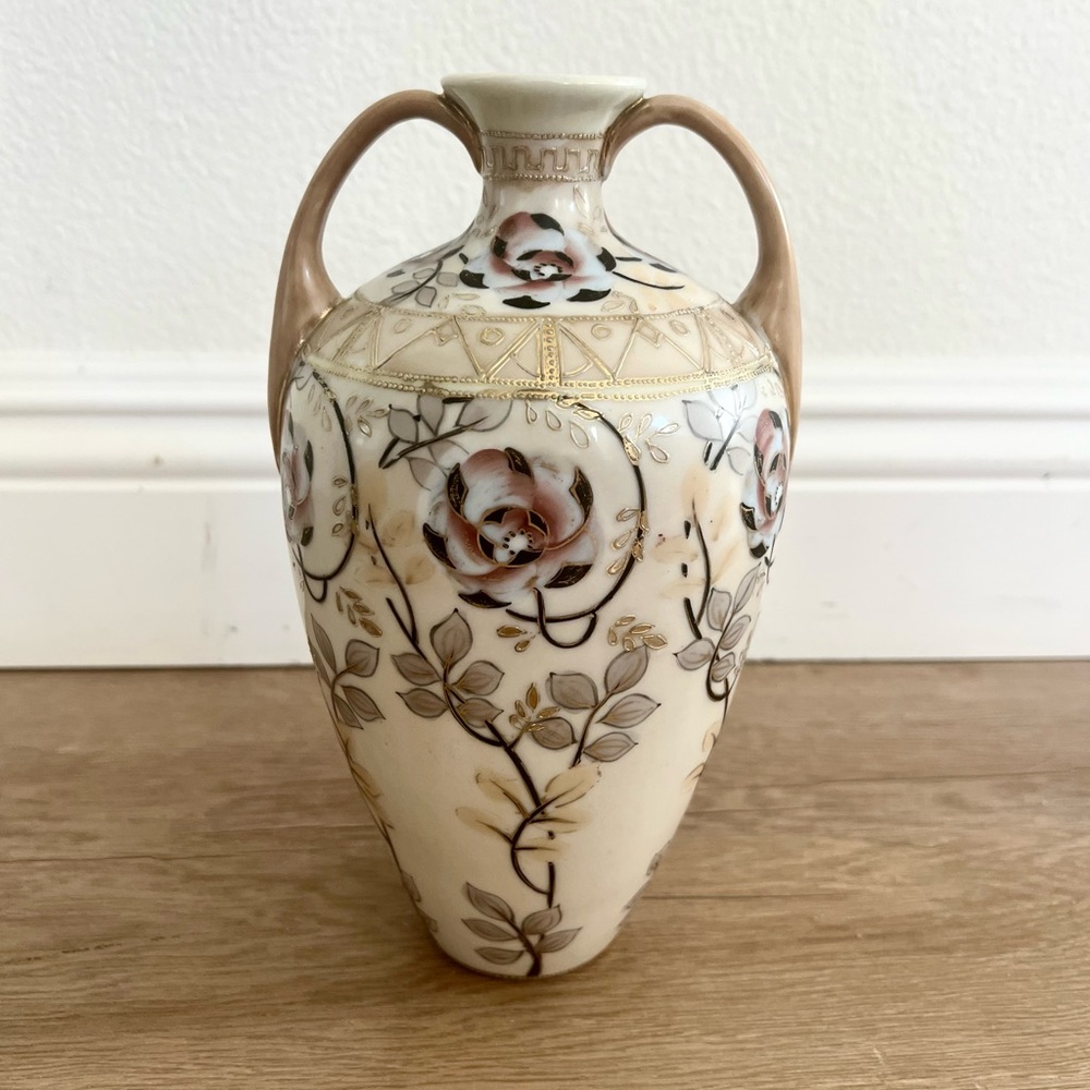 ANTIQUE 19th C. NIPPON Morimura HAND PAINTED ART NOUVEAU GOLD GUILDED VASE 9.25”